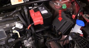 Mustang-Mach-E-fuse-box-under-the-hood-1